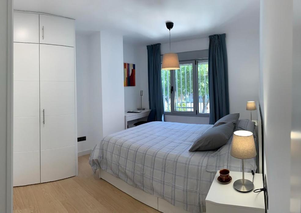 Rentalsevilla Encantador Apartamento Junto A Gran Plaza Luaran gambar